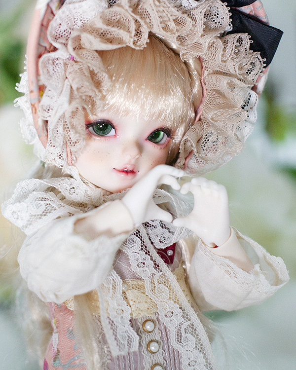 Nana Volks  Porcelain doll makeup, Doll makeup, Ball jointed dolls